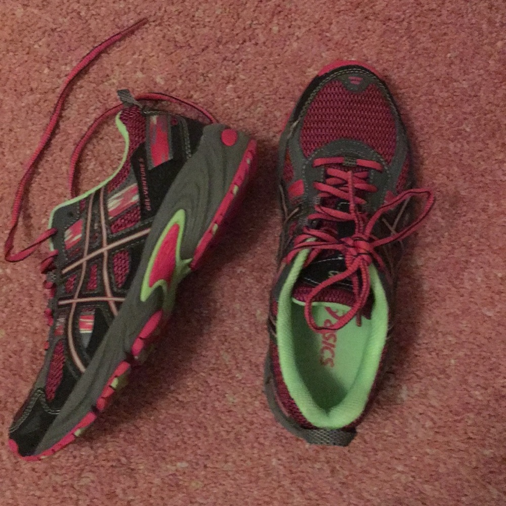 Sneakers